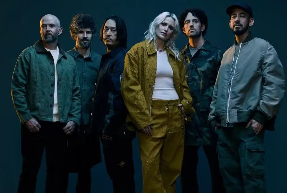 Linkin Park volta com nova vocalista.