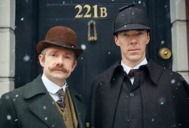 Martin Freeman e Benedict Cumberbatch em Sherlock.