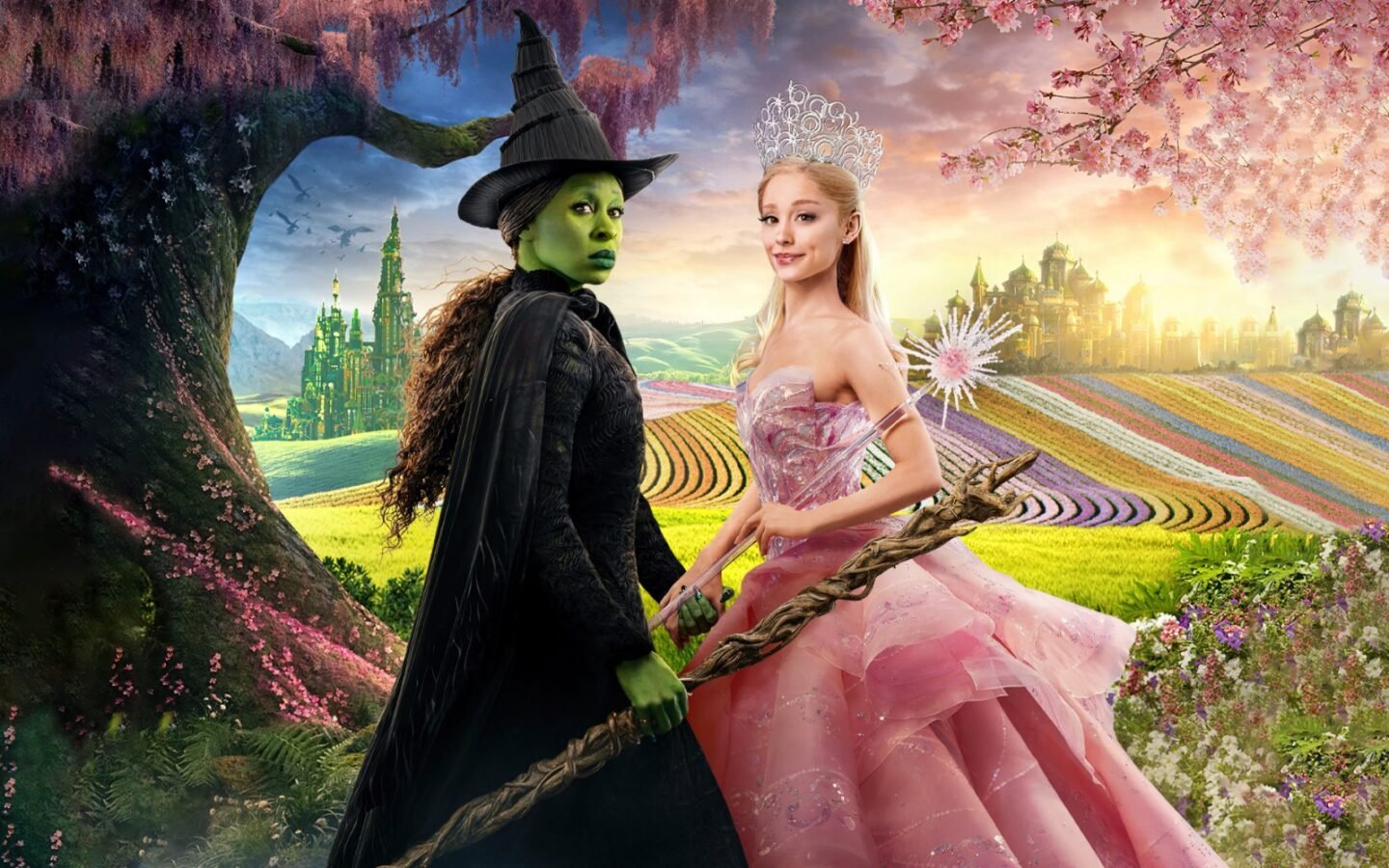 Cynthia Erivo como Elphaba e Ariana Grade como Glinda em imagem promocional de Wicked (2024) | Foto: Reprodução/Divulgação