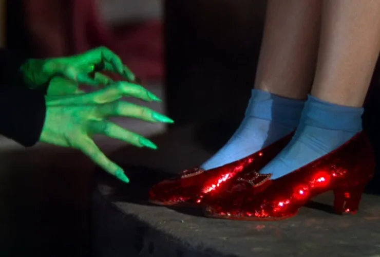 Sapatos de rubi de Judy Garland, de 'O Mágico de Oz', são vendidos por US$ 28 milhões