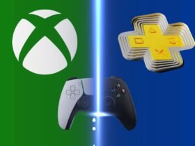 Imagem comparativa entre Xbox Game Pass e PlayStation Plus, dividida ao meio com fundo verde e azul, mostrando seus respectivos logotipos e controles.