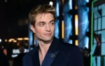 Robert Pattinson na première de Mickey 17