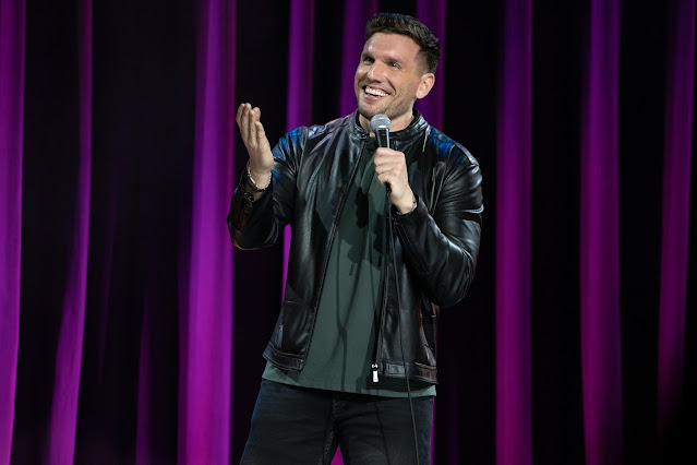 Uma das estreias do Disney+ em fevereiro: Chris Distefano: Foi Sem Querer