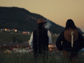 Crítica | Sugarcane: a desesperança que ecoa por gerações em um documentário arrastado
