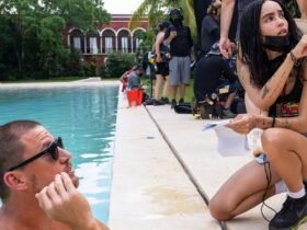 Zoe Kravitz dirigindo o filme Pisque Duas Vezes via EW
