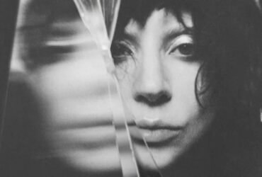 Crítica | Lady Gaga promete caos, mas entrega segurança em 'Mayhem'