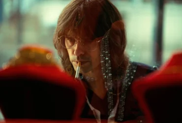 Crítica | Limonov: O Camaleão Russo é um exercício de  estilo sem alma