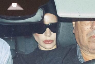 Lady Gaga chega no Brasil.