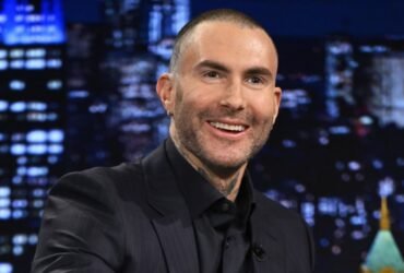 maroon 5 adam levine