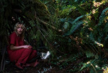 Crítica | Desconhecidos é só mais um exercício em misoginia estilizada