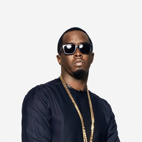 A foto mostra o rapper P. Diddy, acusado de exploração sexual de mulheres.