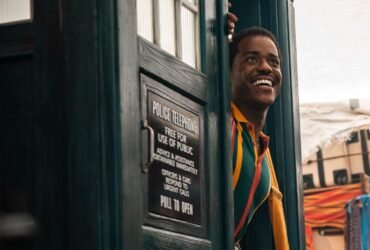 Crítica | Doctor Who - 2x5: Cabelo, tempo e as histórias que nos trançam