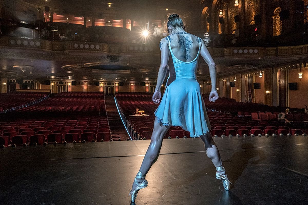 Crítica | Bailarina: o balé de sangue que mantém John Wick de pé