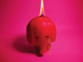 Crítica | Pink Elephant é a síntese do declínio criativo do Arcade Fire