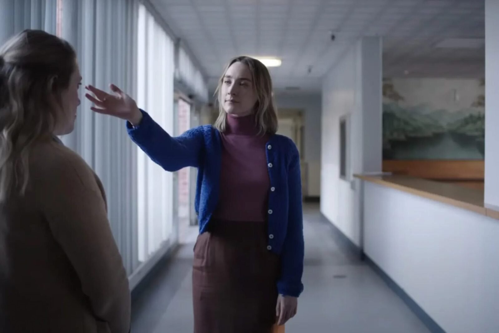 Estrelado por Saoirse Ronan, Talking Heads lança clipe de 'Psycho Killer' após 50 Anos