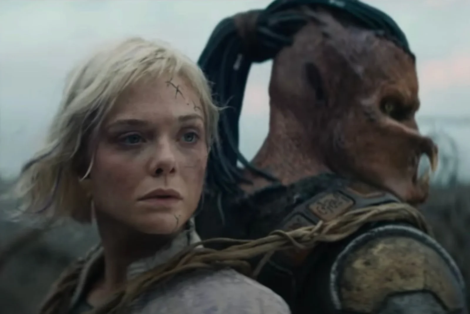 Predador: Terras Selvagens ganha trailer eletrizante com Elle Fanning; assista
