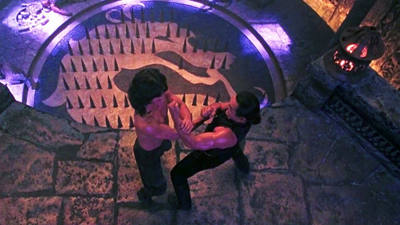 Mortal Kombat completa 30 anos: Entenda como o filme virou um clássico trash dos anos 90