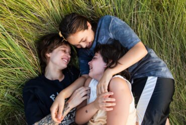 Crítica | Paraíso em Chamas: um retrato sensível da infância marcada pela ausência