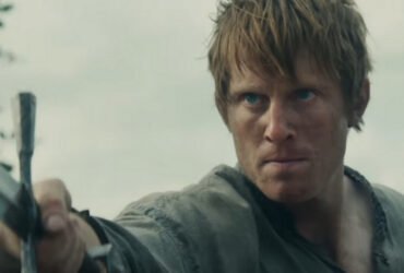 Peter Claffey, como Dunk