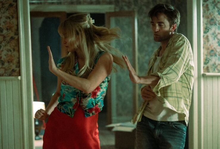 "Morra, Amor", estrelado por Jennifer Lawrence e Robert Pattinson.