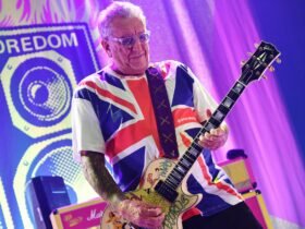The Town | Pulso quebrado do guitarrista tirou os Sex Pistols do festival