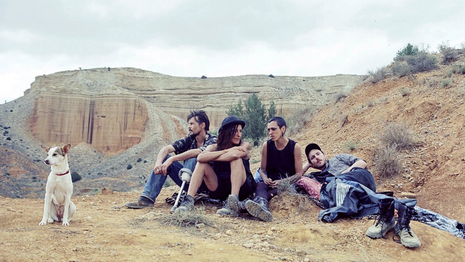 Crítica | Sirāt é uma tentativa de um choque vazio, onde a forma eclipsa o conteúdo