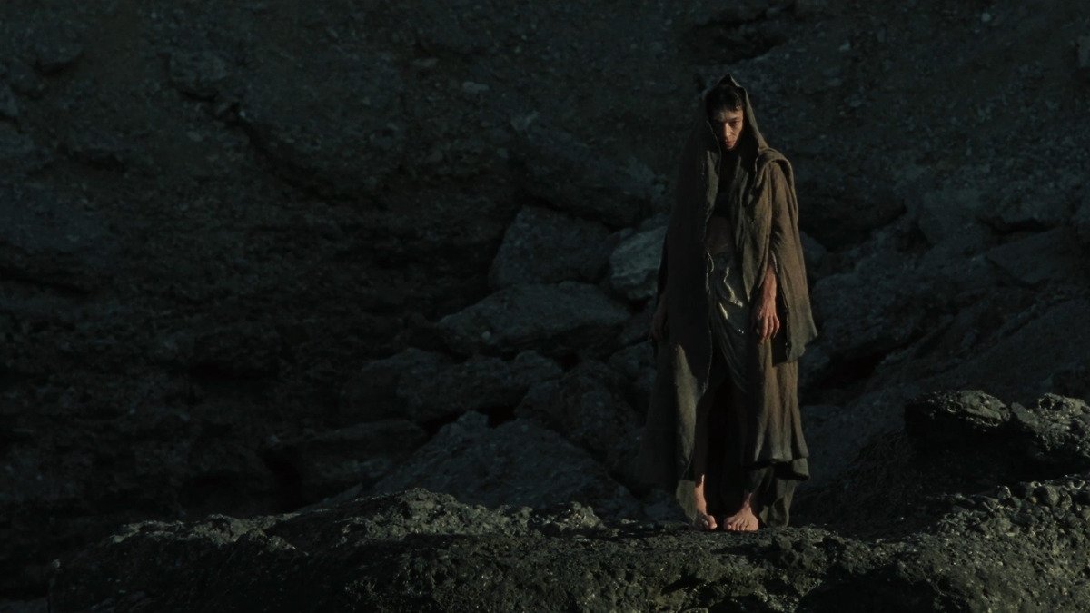 Crítica | Sombras no Deserto promete um terror herege, mas entrega respeito e tédio