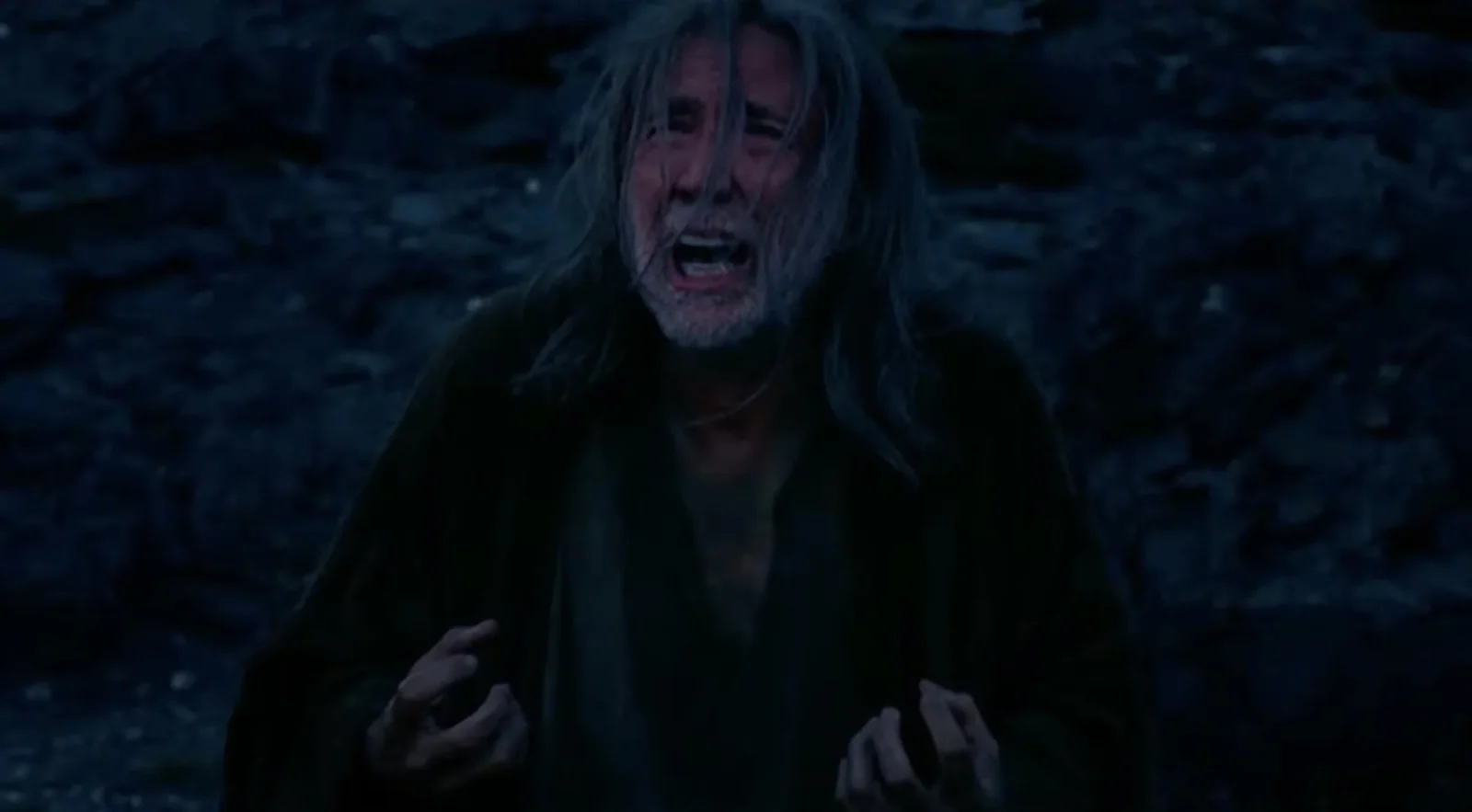 Crítica | Sombras no Deserto promete um terror herege, mas entrega respeito e tédio