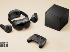 Uma imagem de estúdio mostrando os novos dispositivos da Valve: um headset VR (Steam Frame), um console box preto (Steam Machine) e um novo controle de jogo.