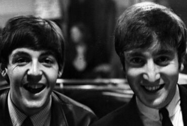 Paul MCcartney e John Lennon em 1965