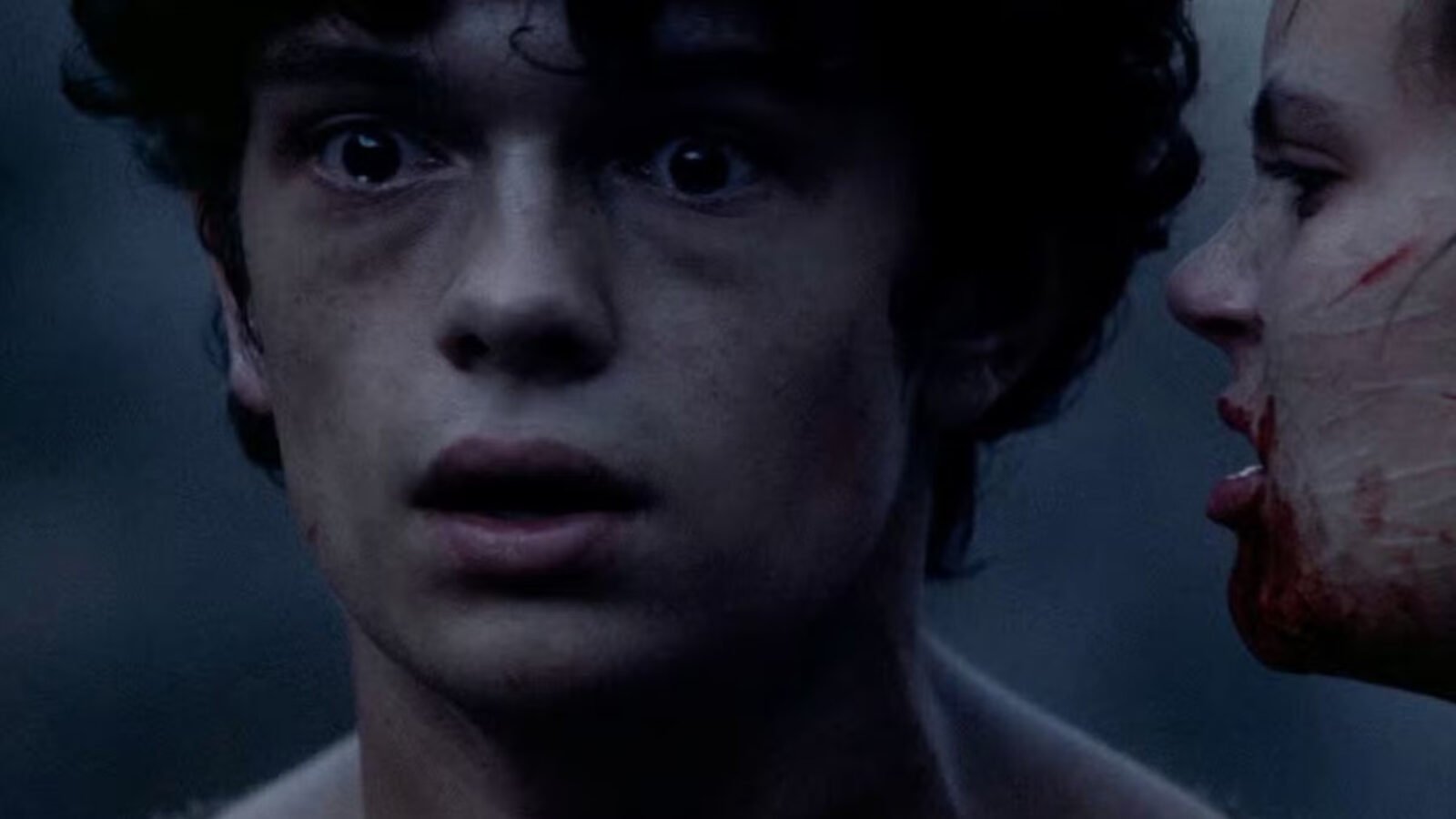 Crítica | Sombras no Deserto promete um terror herege, mas entrega respeito e tédio