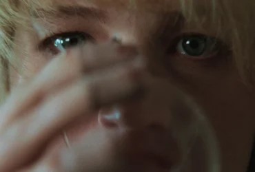 Crítica | Em 'Morra, Amor', Lynne Ramsay traduz a prisão do corpo feminino em audiovisual