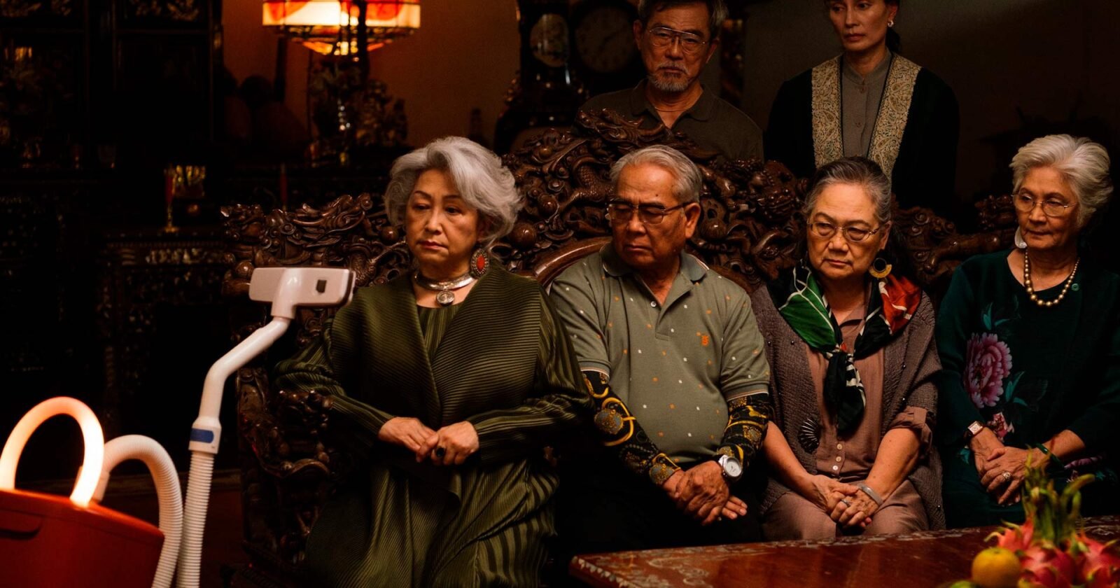 Crítica | A Useful Ghost: quando um aspirador de pó quer dizer tudo sobre amor, memória e trabalho