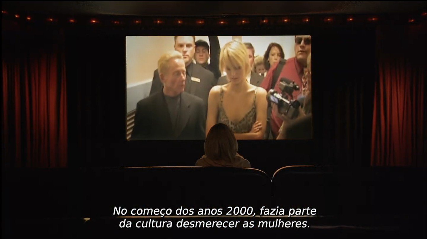 Crítica | Infinite Icon: Uma Memória Visual – revela o que existe por trás da máscara de Paris Hilton