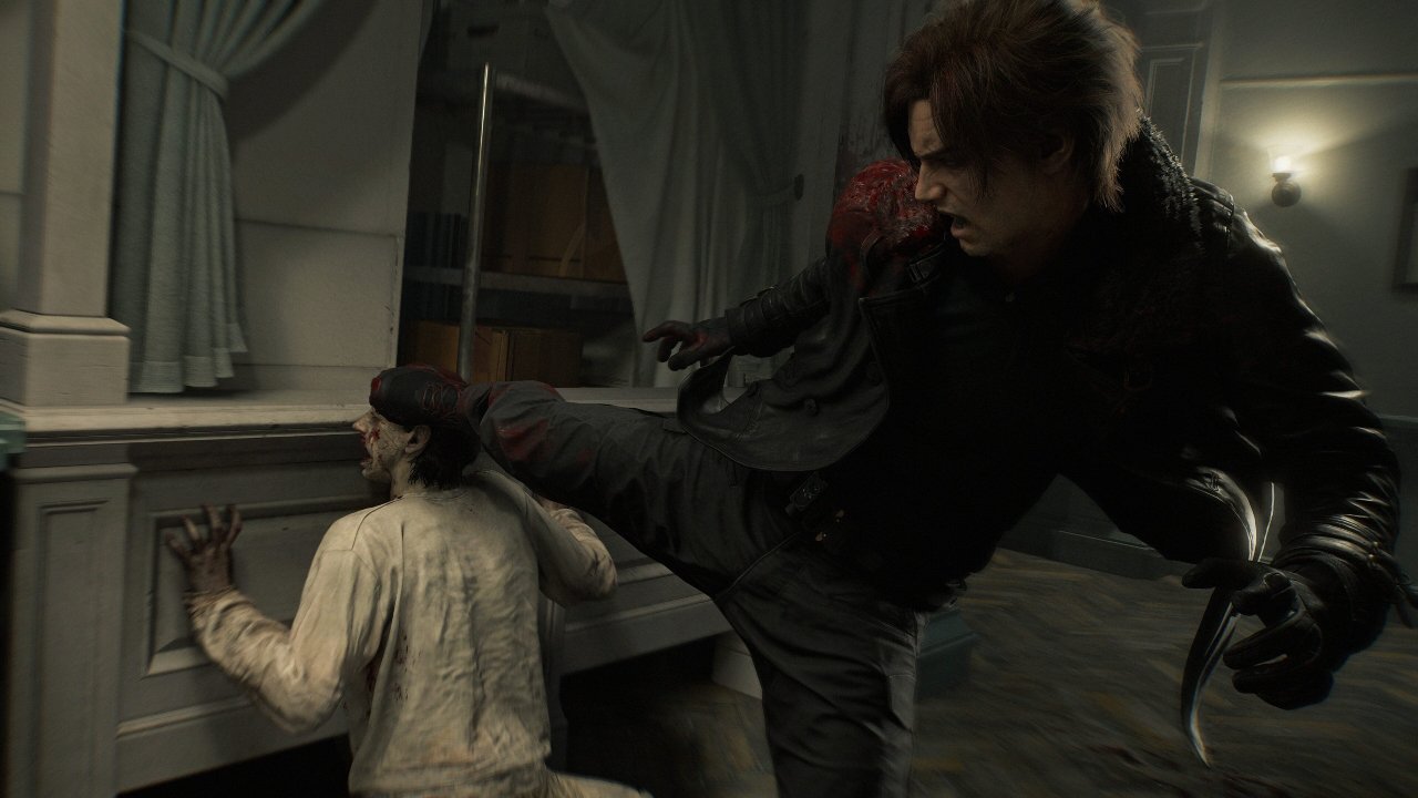 Resident Evil Requiem Leon chutando um zumbi