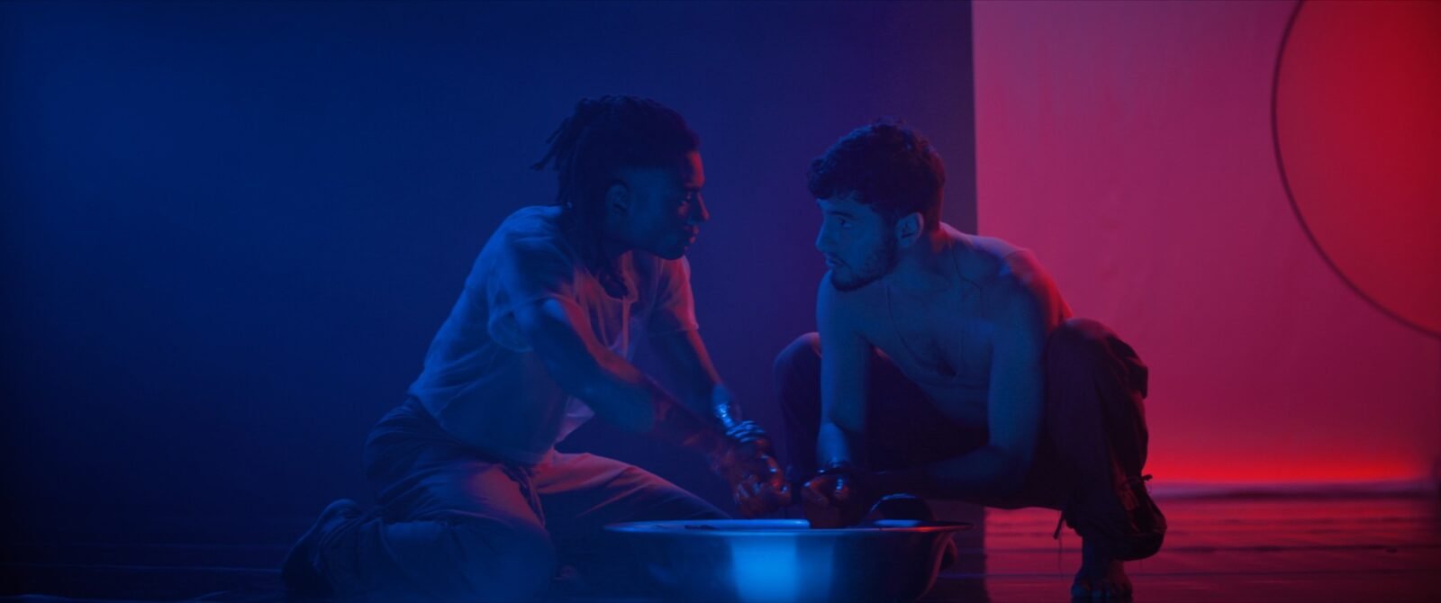 Crítica | De Palma encontra o desejo queer em 'Ato Noturno'