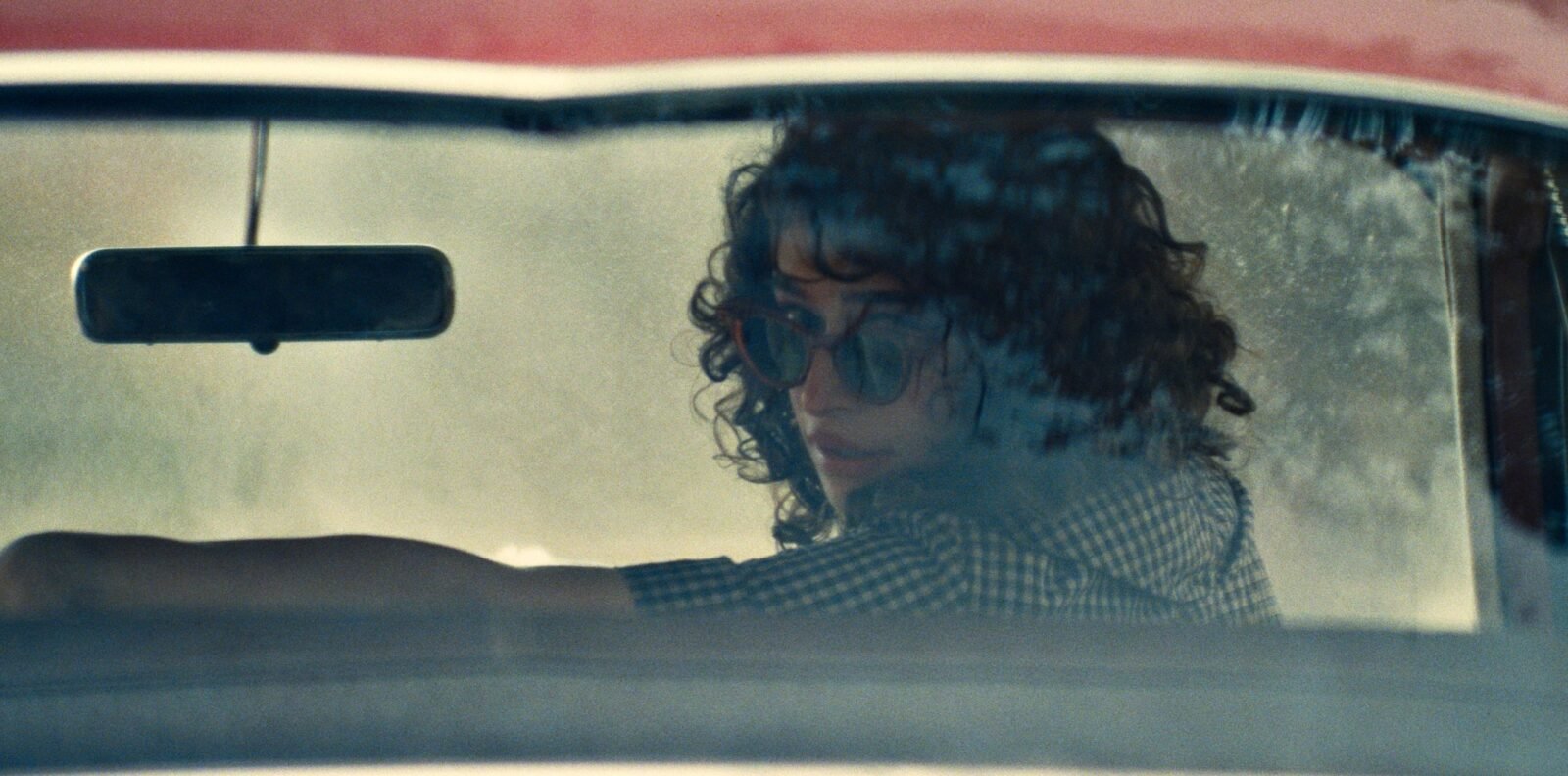 Crítica | Marty Supreme e o preço da grandeza em uma América que não quer pagar a conta