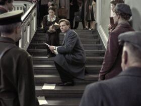 Crítica | Em 'Dois Procuradores' a paranoia stalinista cabe perfeitamente no formato 4:3