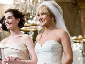 Anne Hathaway e Kate Hudson em Noivas em Guerra.