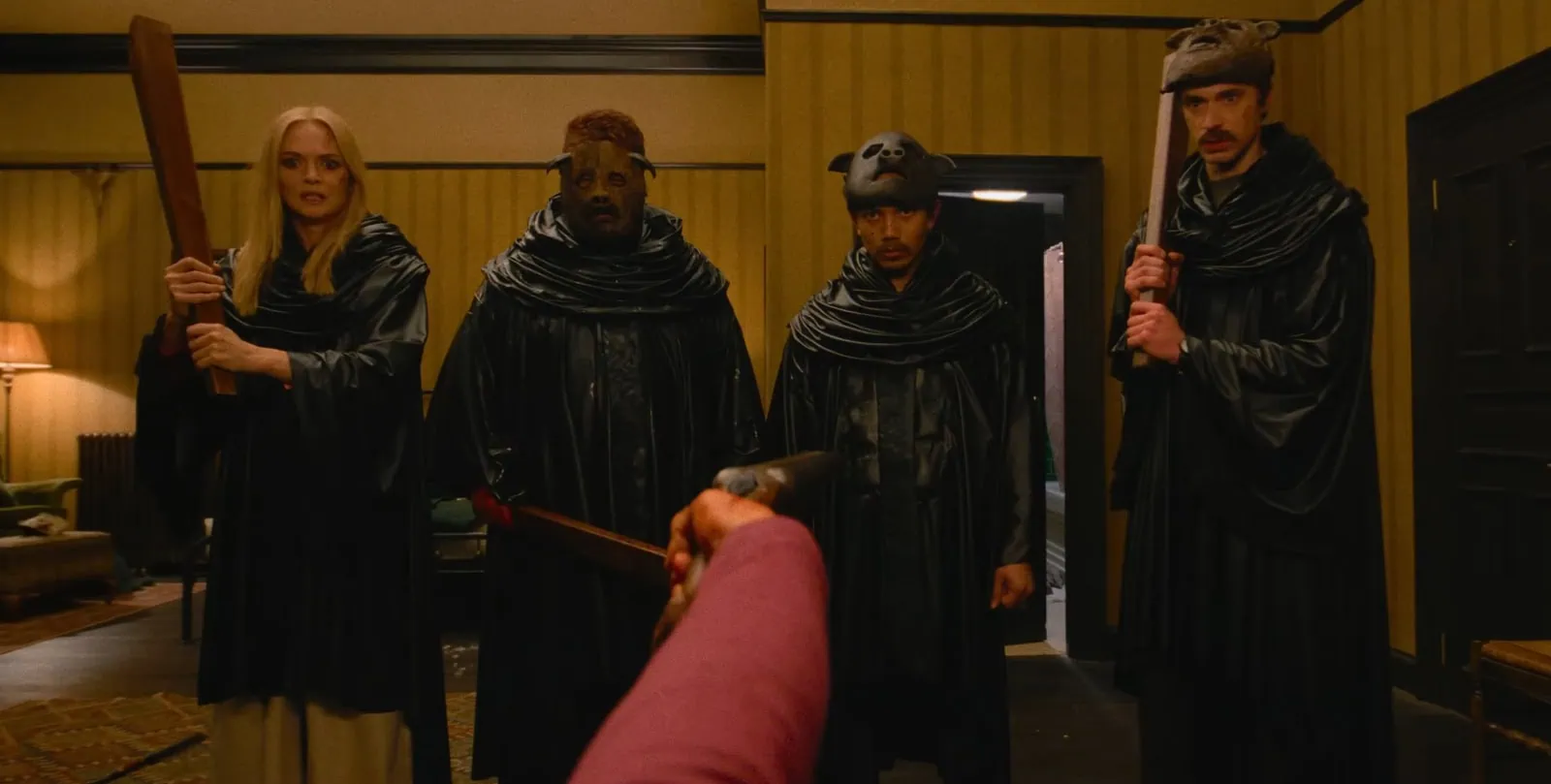 Crítica | 'Eles Vão Te Matar' é um caldeirão influências com sangue e o carisma de Zazie Beetz