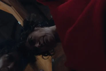 Crítica | Tatiana Maslany luta sozinha contra os demônios de 'Para Sempre Medo'