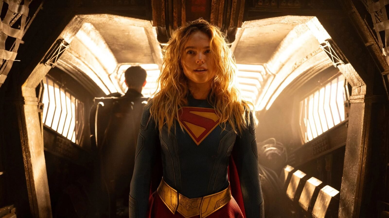 Supergirl | Superman retorna e Jason Momoa como Lobo são destaques do novo trailer; assista!