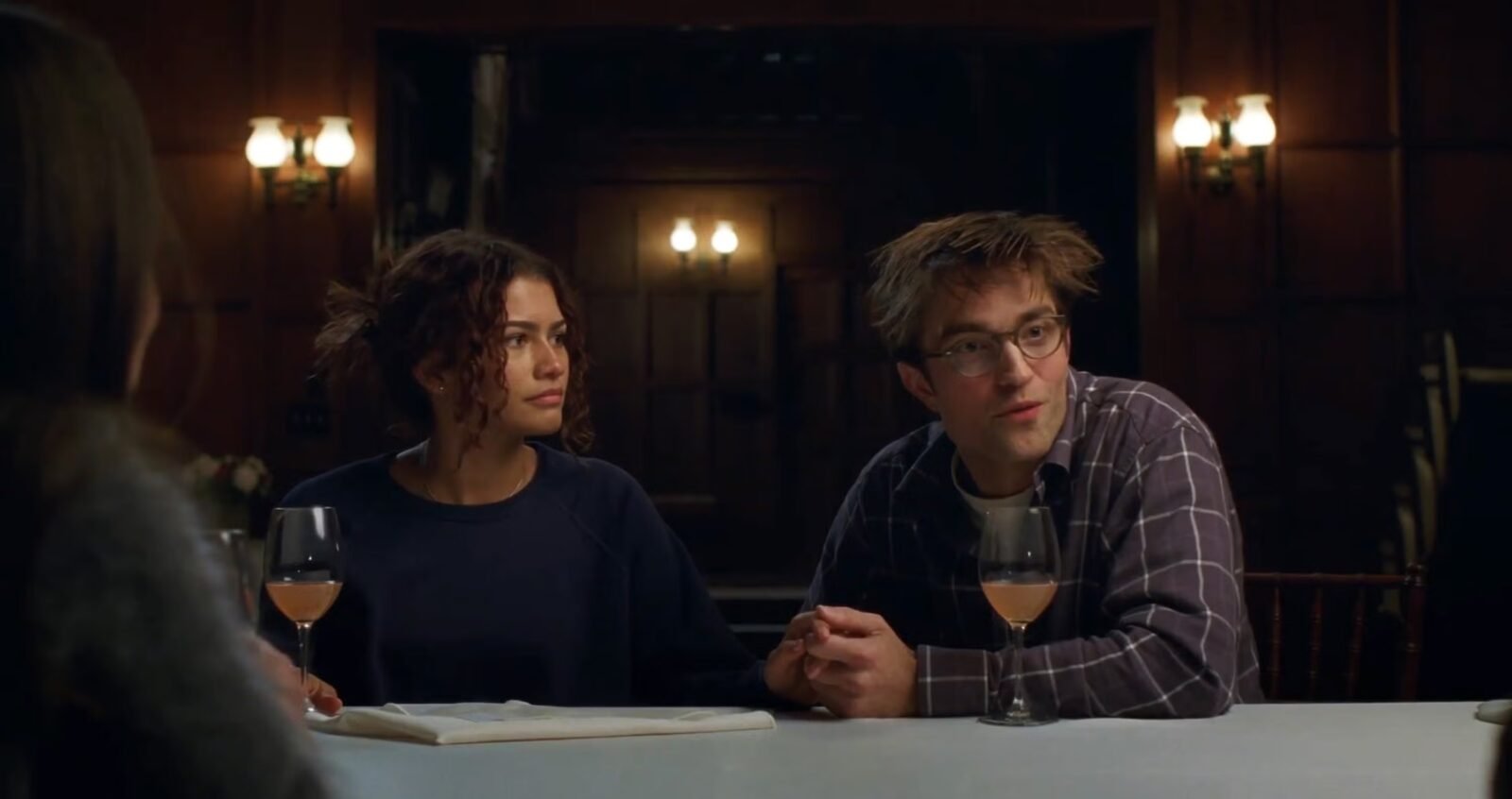 Crítica | O Drama é sobre a coreografia social, cultura americana e muito constrangimento