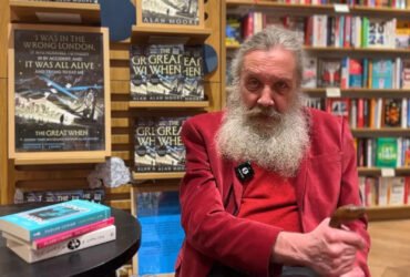 'Quadrinhos abandonaram a classe trabalhadora', dispara Alan Moore em entrevista