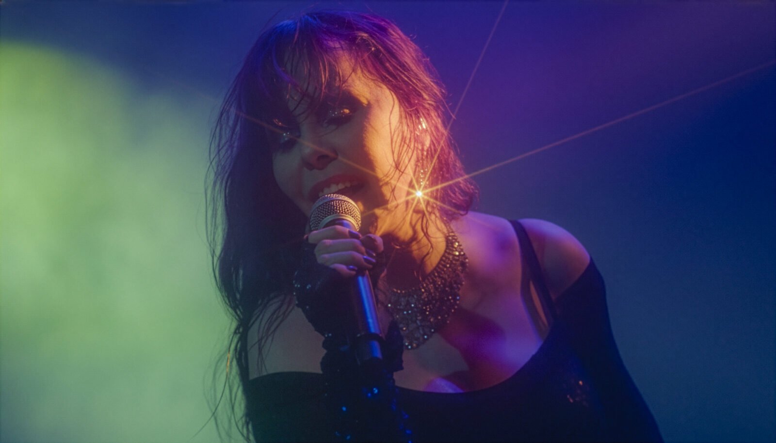 Crítica | Em 'Apocalipse Segundo Baby', a menina dança,e a pastora troveja