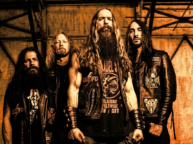 Banda Black Label Society, Vocalista e Guitarrista Zakk Wylde na frente.