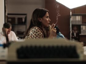 Crítica | A Conspiração Condor usa o jornalismo como performance e a paranoia como caricatura