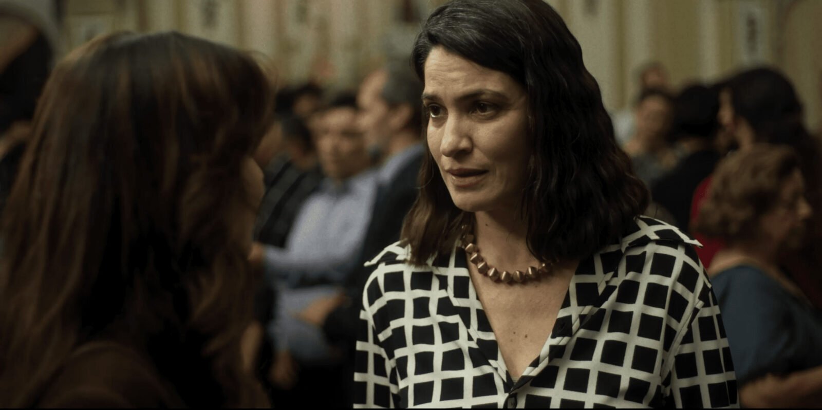 Crítica | A Conspiração Condor usa o jornalismo como performance e a paranoia como caricatura