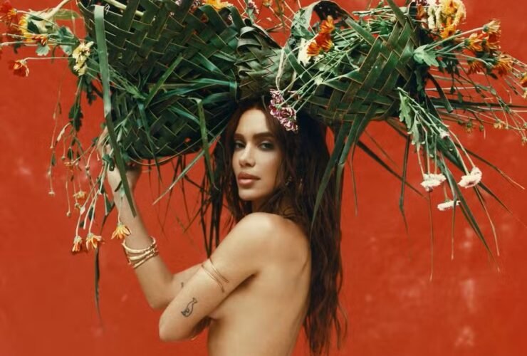 Anitta em imagens de 'Equilibrivm'