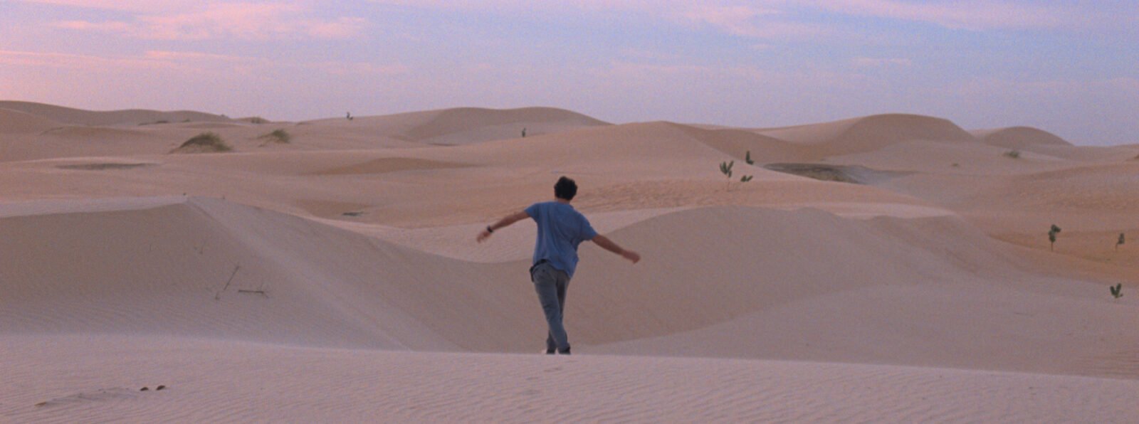 Crítica | 'O Riso e a Faca' abre um corte na carne do outro